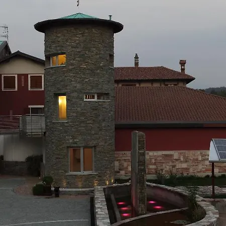 Le Pinete Design Panzió Viggiù