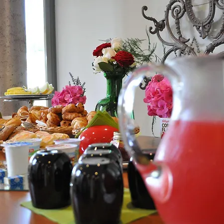 Le Pinete Bed & Breakfast 4*
