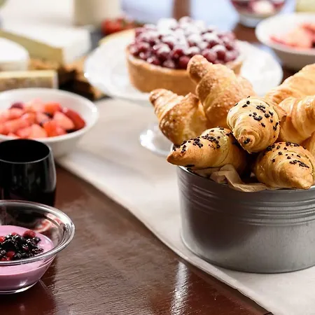 Le Pinete Bed & Breakfast
